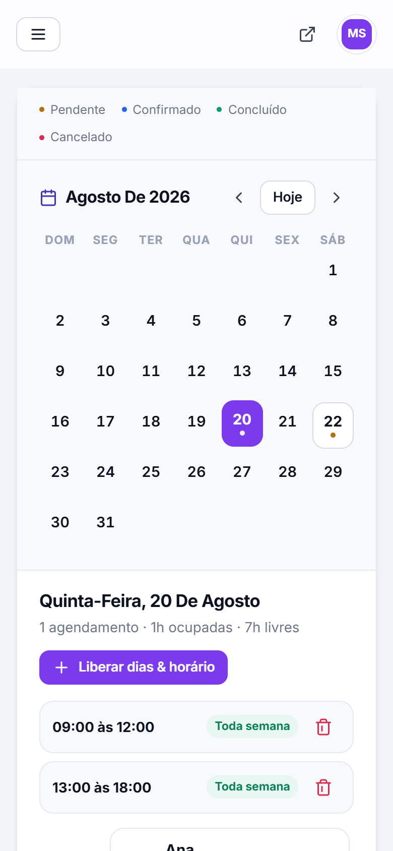 Agenda do prestador no celular: calendário de agosto e horários liberados